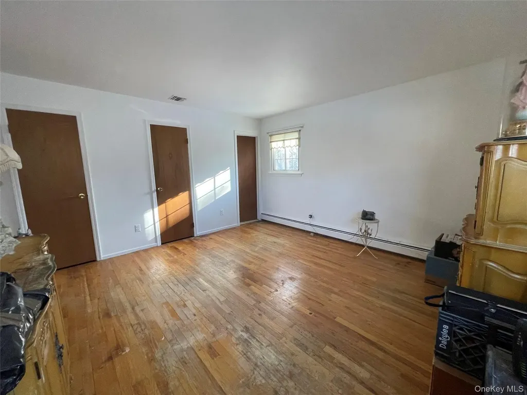840 Robin Court Baldwin NY 11510
