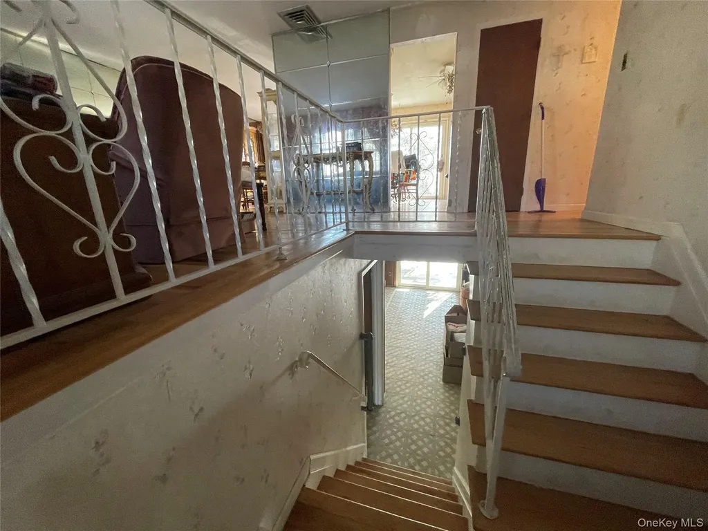 840 Robin Court Baldwin NY 11510