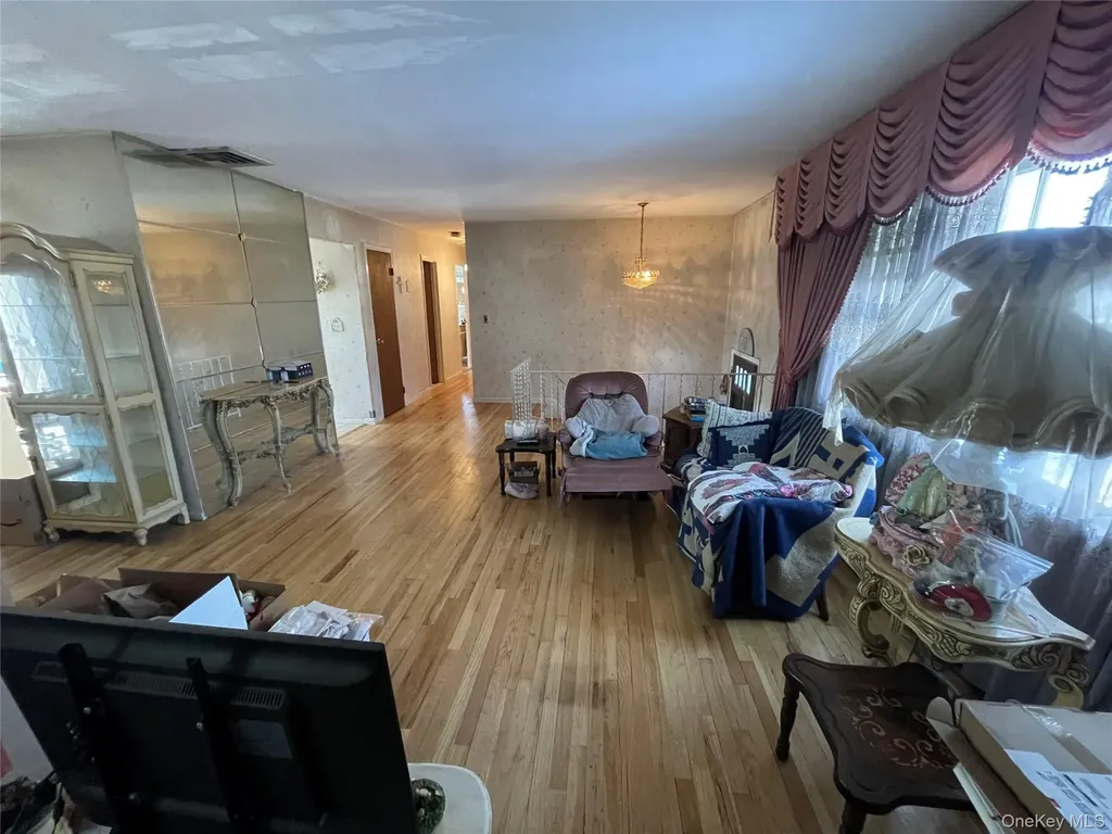 840 Robin Court Baldwin NY 11510