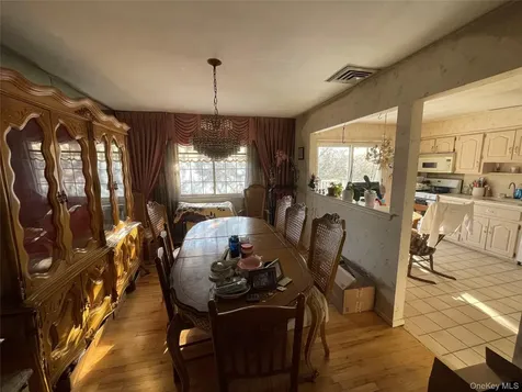 840 Robin Court Baldwin NY 11510