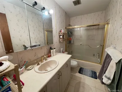 840 Robin Court Baldwin NY 11510