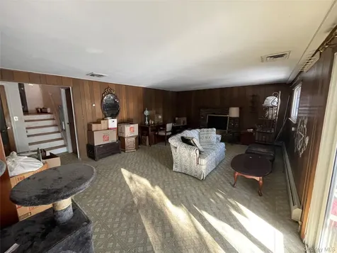 840 Robin Court Baldwin NY 11510