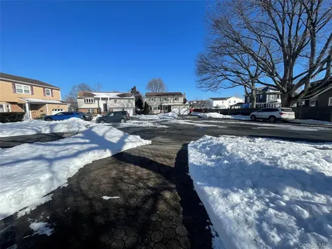 840 Robin Court Baldwin NY 11510