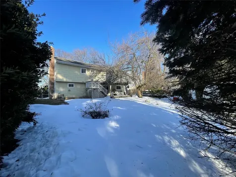 840 Robin Court Baldwin NY 11510