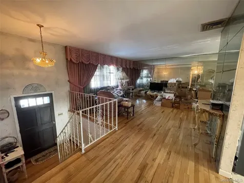 840 Robin Court Baldwin NY 11510