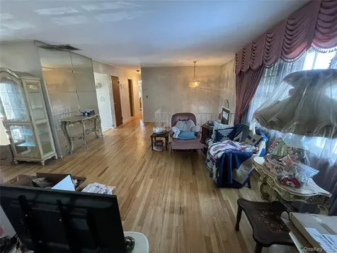 840 Robin Court Baldwin NY 11510