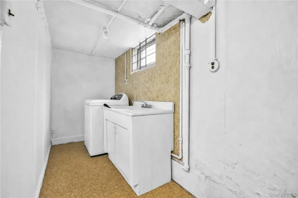 2327 28th Street Astoria NY 11105