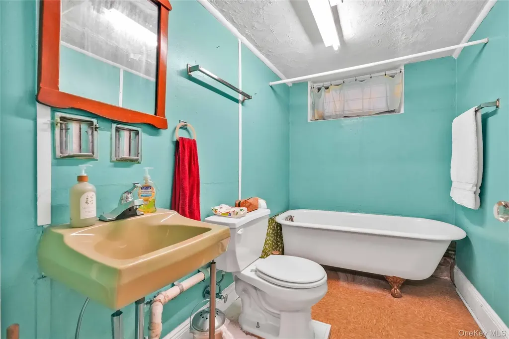 2327 28th Street Astoria NY 11105