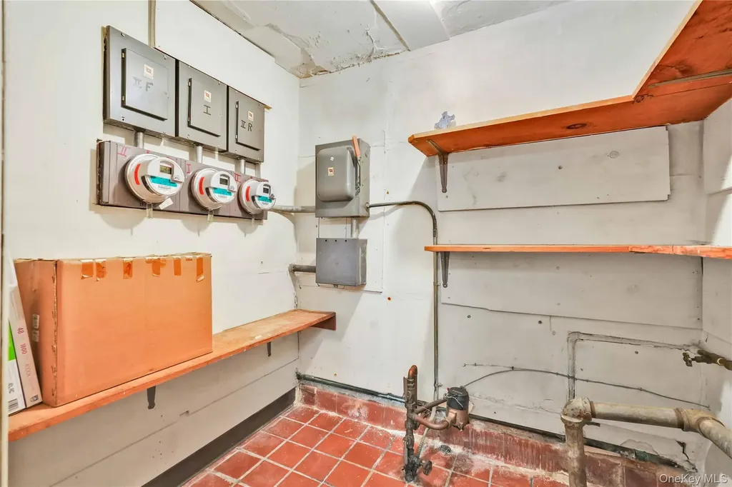 2327 28th Street Astoria NY 11105