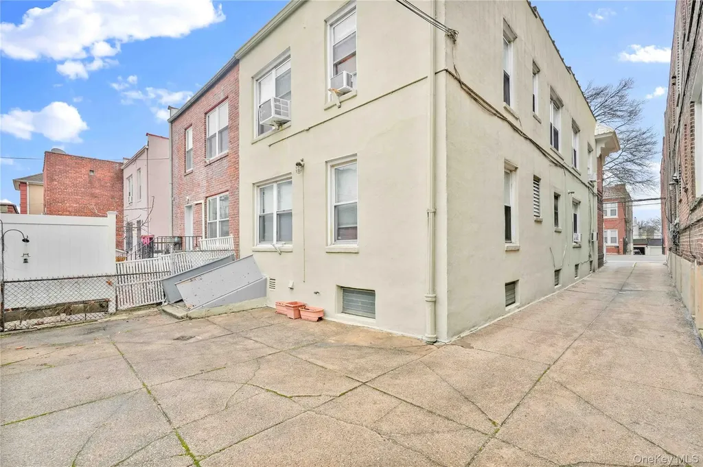 2327 28th Street Astoria NY 11105