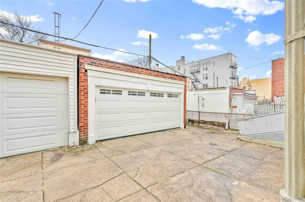 2327 28th Street Astoria NY 11105