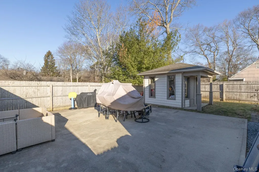 5 Longleaf Lane Medford NY 11763
