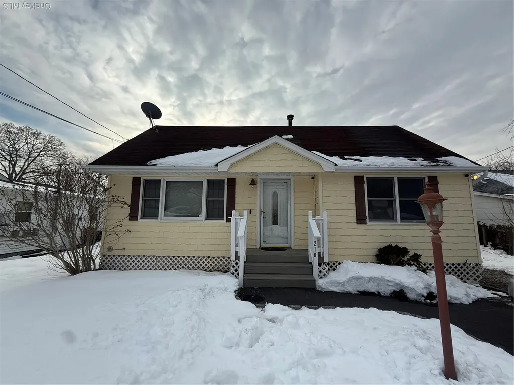 218 Bayview Drive Mastic Beach NY 11951