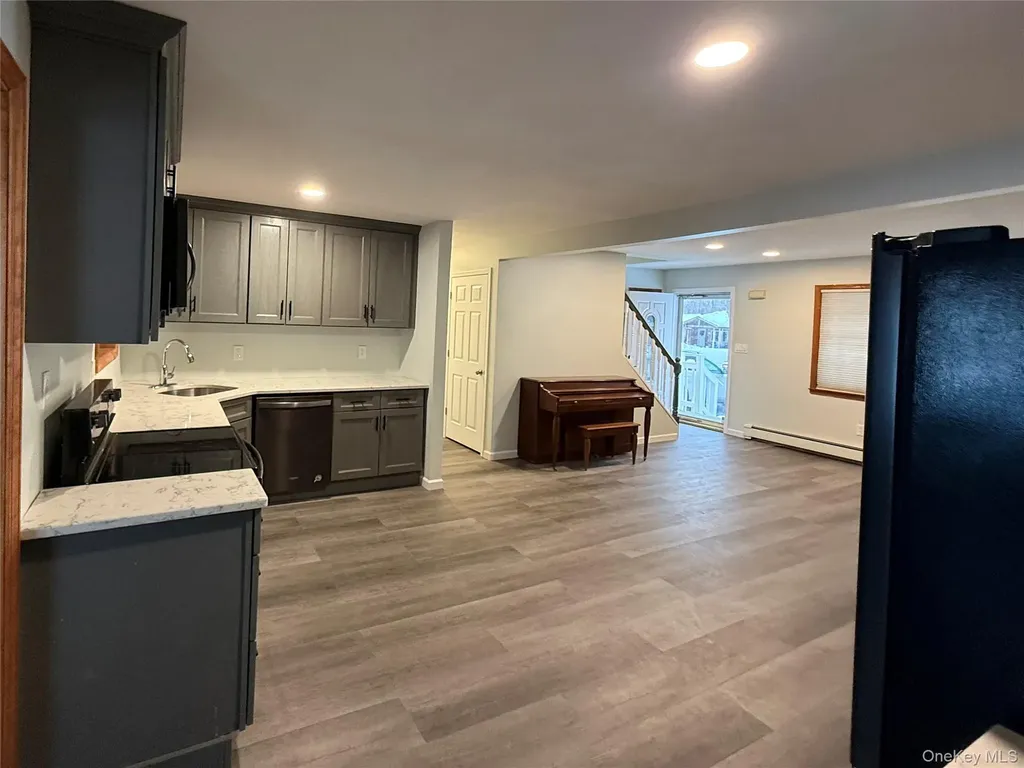 218 Bayview Drive Mastic Beach NY 11951
