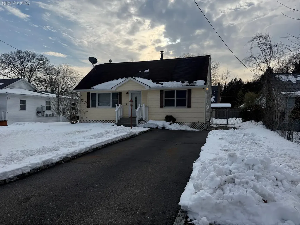 218 Bayview Drive Mastic Beach NY 11951
