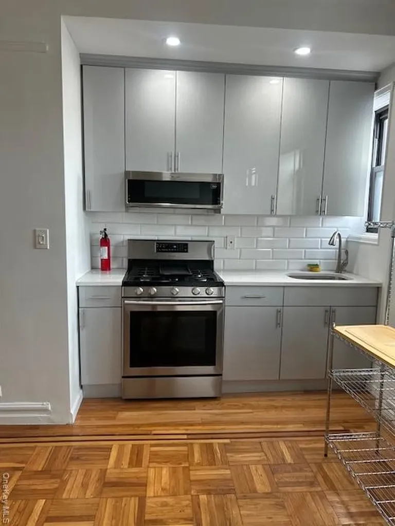 754 Brady Avenue Bronx NY 10462