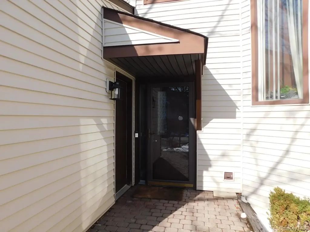 729 Hewitt Lane New Windsor NY 12553
