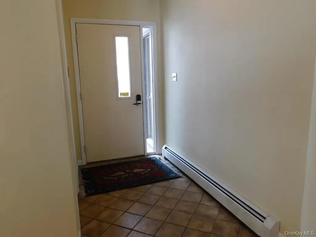 729 Hewitt Lane New Windsor NY 12553
