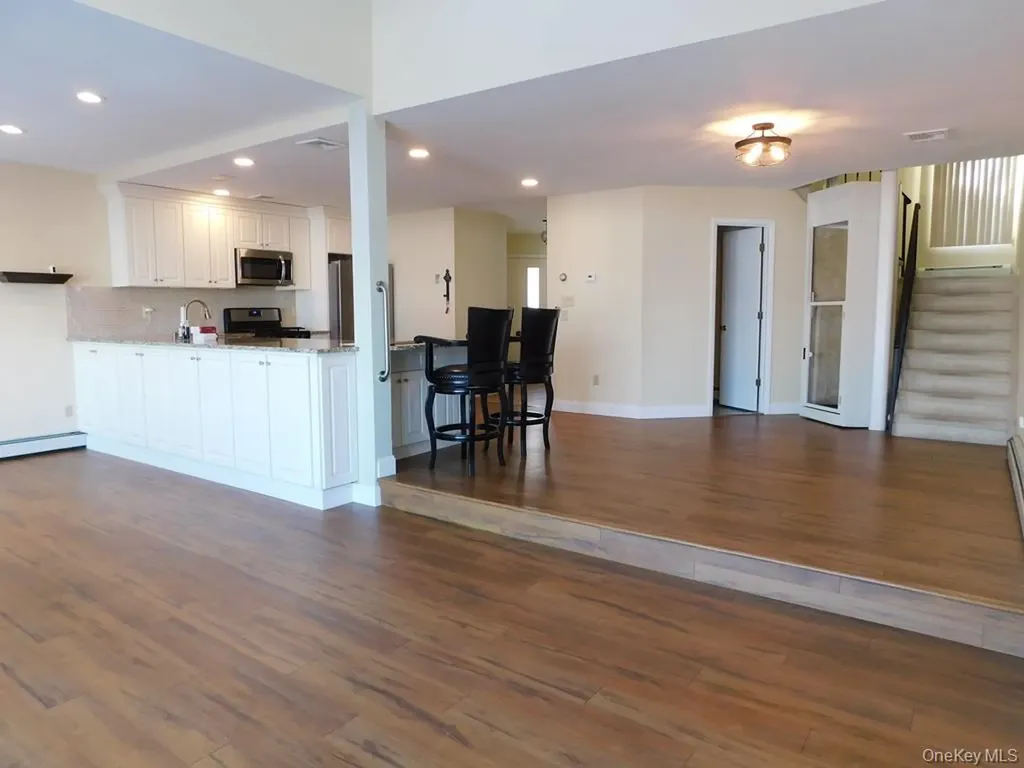 729 Hewitt Lane New Windsor NY 12553