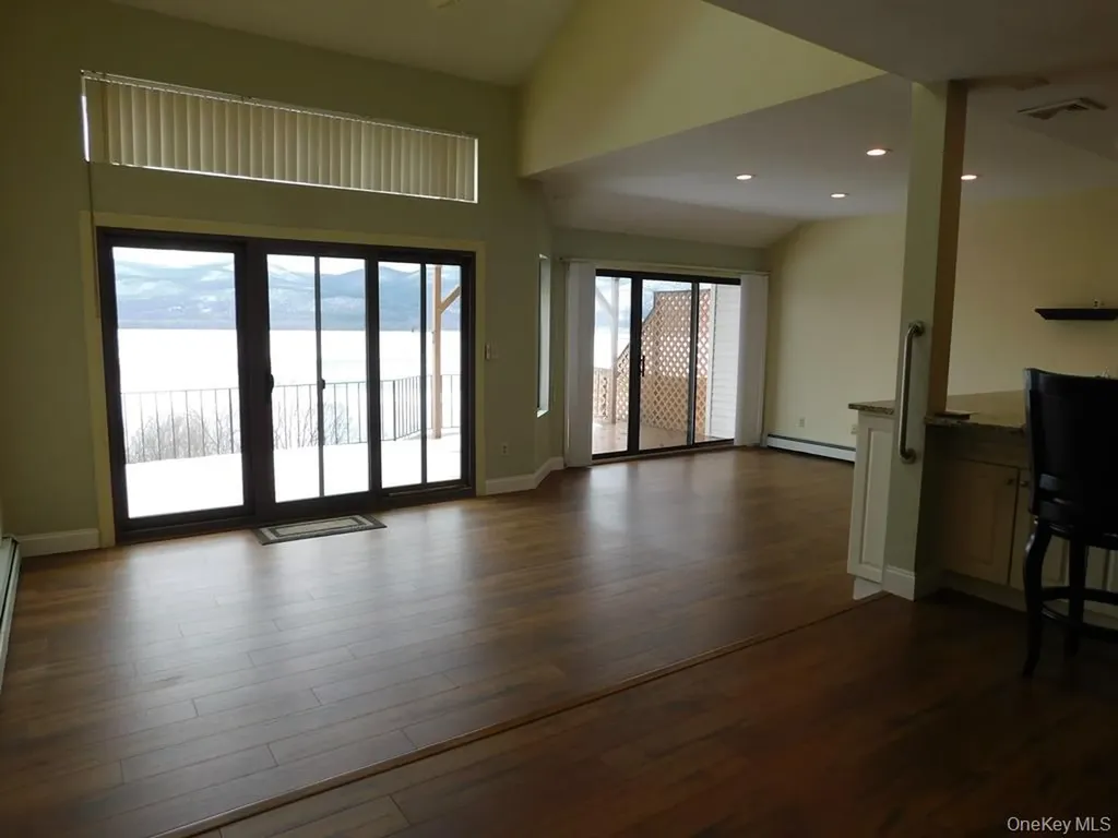 729 Hewitt Lane New Windsor NY 12553
