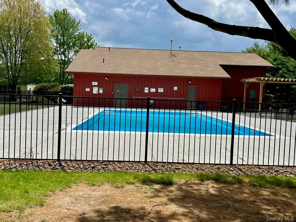 729 Hewitt Lane New Windsor NY 12553