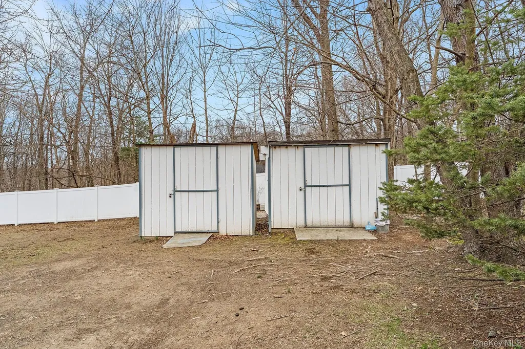 9 Hill View Road New Windsor NY 12553