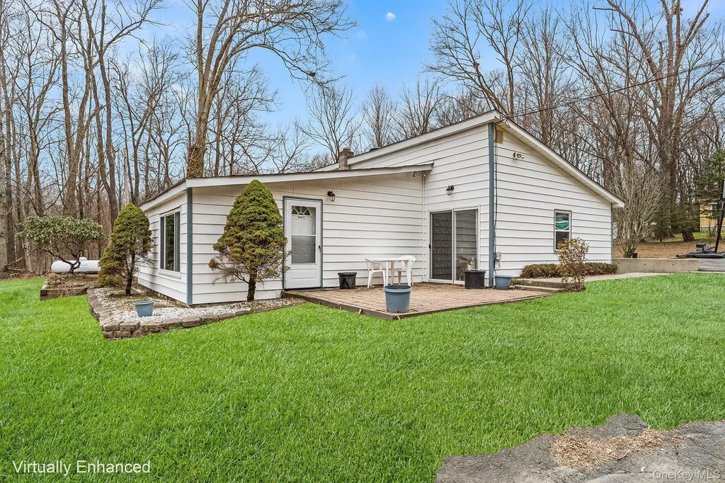 9 Hill View Road New Windsor NY 12553