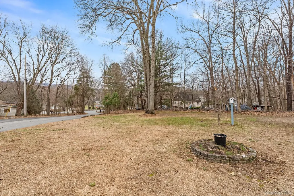 9 Hill View Road New Windsor NY 12553