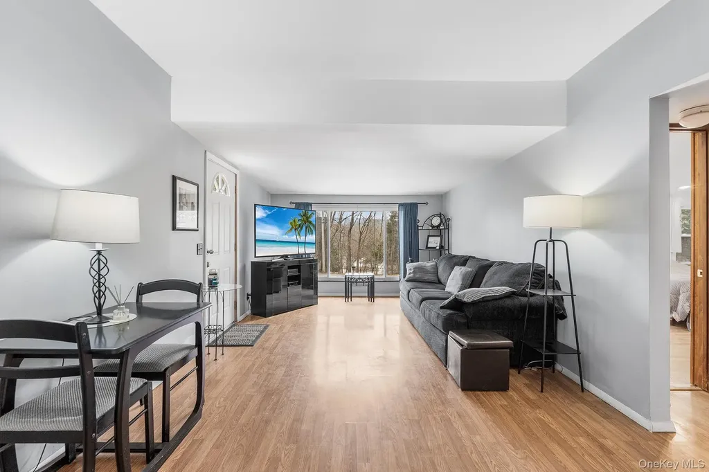 9 Hill View Road New Windsor NY 12553