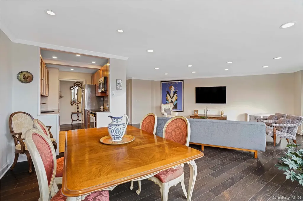 12 Old Mamaroneck Road White Plains NY 10605