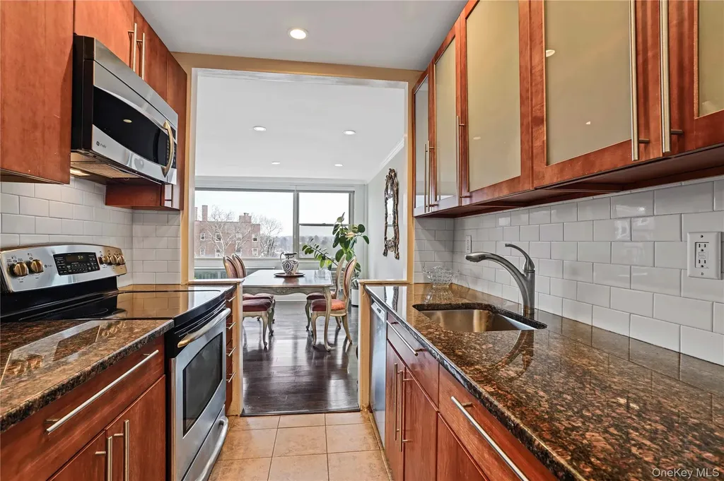 12 Old Mamaroneck Road White Plains NY 10605