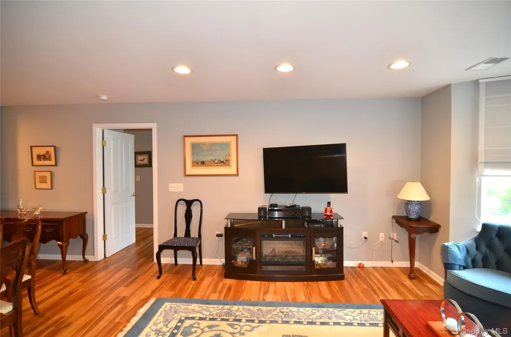 1308 Round Pointe Drive Haverstraw NY 10927