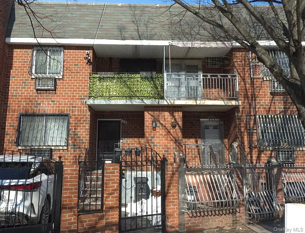863 Home Street Bronx NY 10459