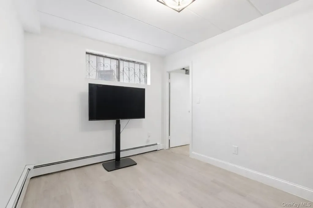 863 Home Street Bronx NY 10459