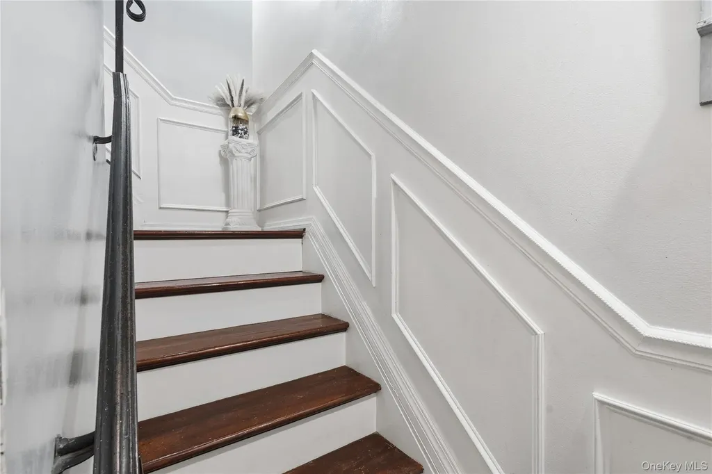863 Home Street Bronx NY 10459