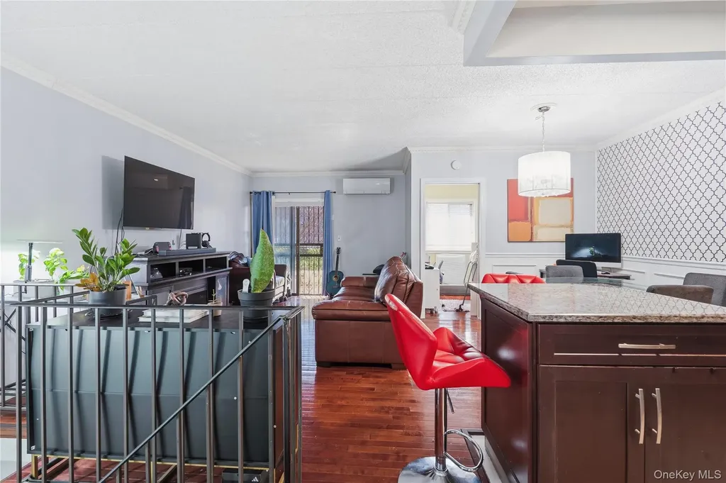 863 Home Street Bronx NY 10459