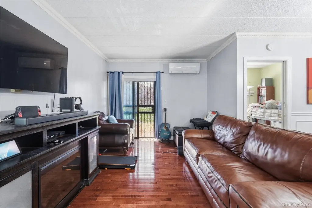 863 Home Street Bronx NY 10459