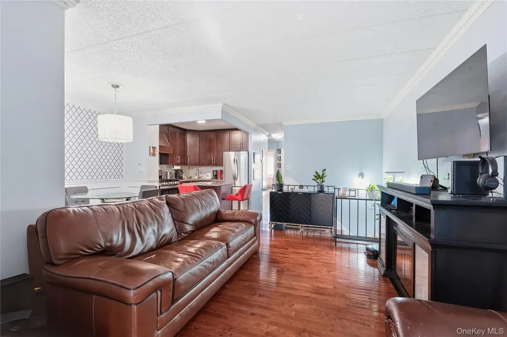 863 Home Street Bronx NY 10459
