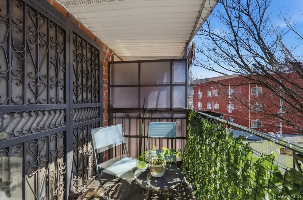 863 Home Street Bronx NY 10459