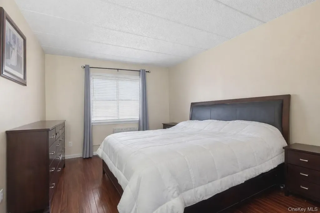 863 Home Street Bronx NY 10459