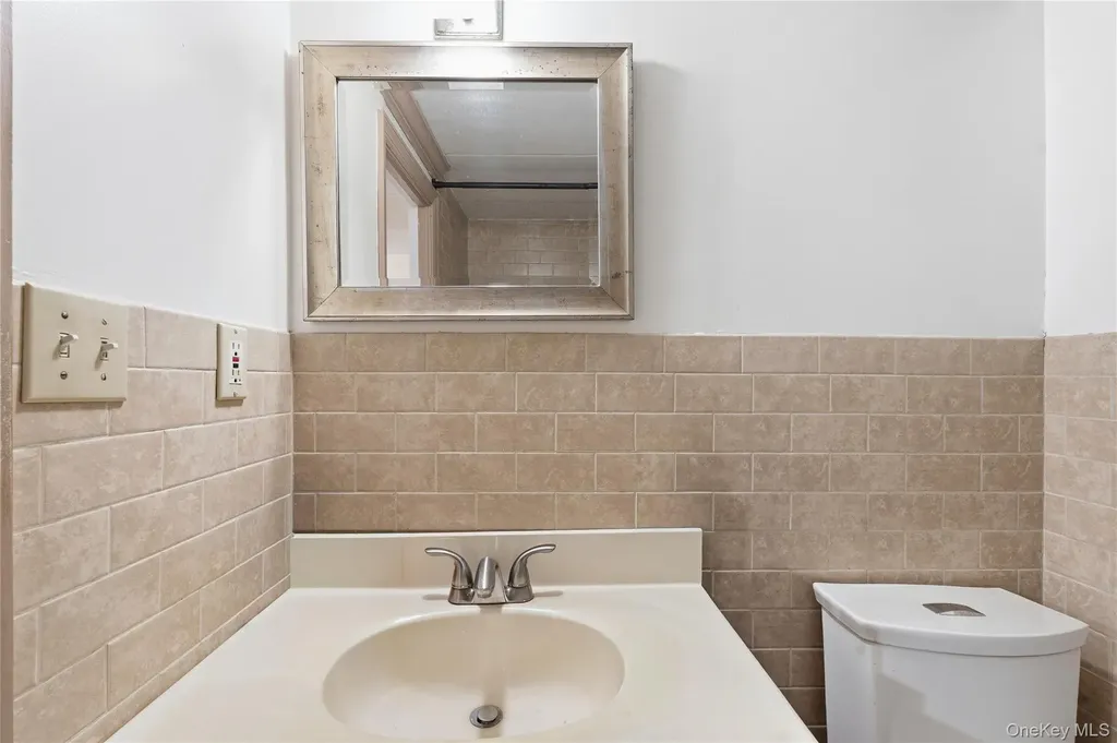 863 Home Street Bronx NY 10459