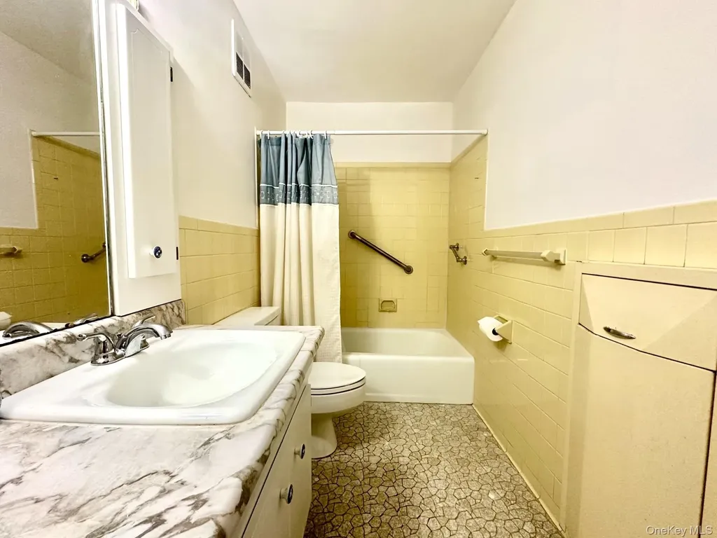 1840 Crompond Road Peekskill NY 10566