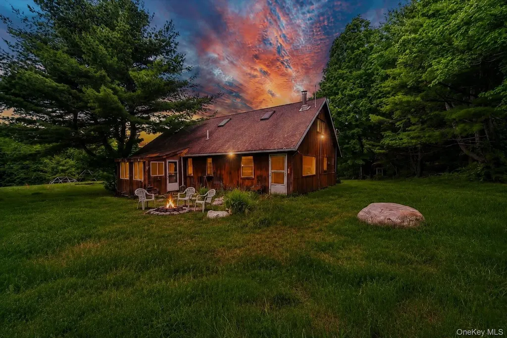 101 Red Star Road Greenfield Park NY 12435