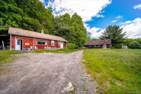 101 Red Star Road Greenfield Park NY 12435