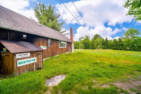 101 Red Star Road Greenfield Park NY 12435