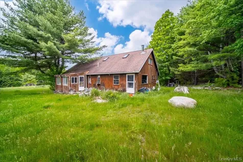 101 Red Star Road Greenfield Park NY 12435