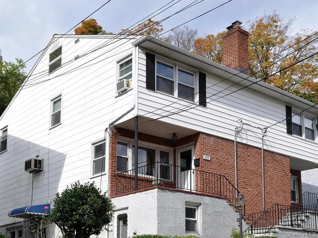 423 Parkview Avenue Yonkers NY 10710
