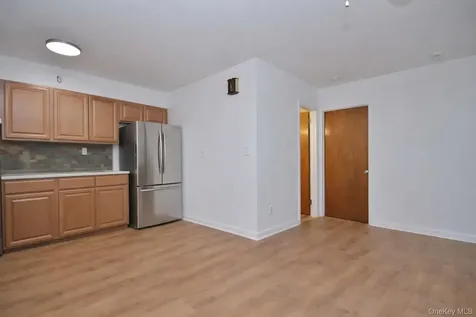 423 Parkview Avenue Yonkers NY 10710