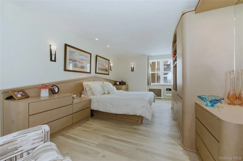 522 Shore Road Long Beach NY 11561
