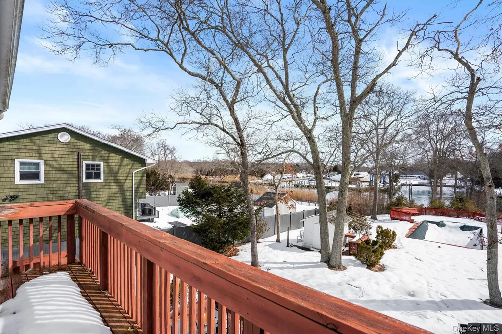 53 Hewitt Boulevard Center Moriches NY 11934